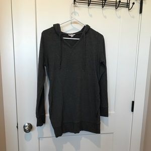 Tunic length maternity sweatshirt